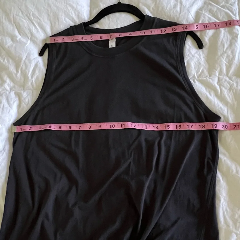 Lululemon All Yours Tank Top Size 8 Black Shirt